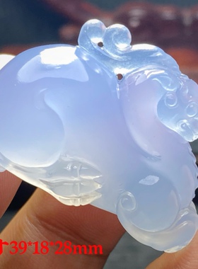 天然高冰土耳其蓝玉髓玛瑙高蓝6A料仿古貔貅瑞兽雕件挂件吊坠项坠