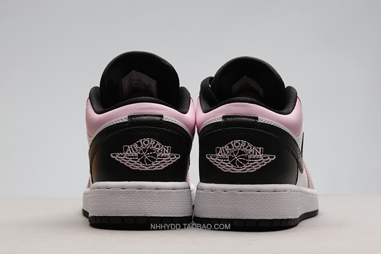 牛哄哄 Air Jordan 1 Retro Low GS AJ1黑粉篮球鞋 554723-601-图1