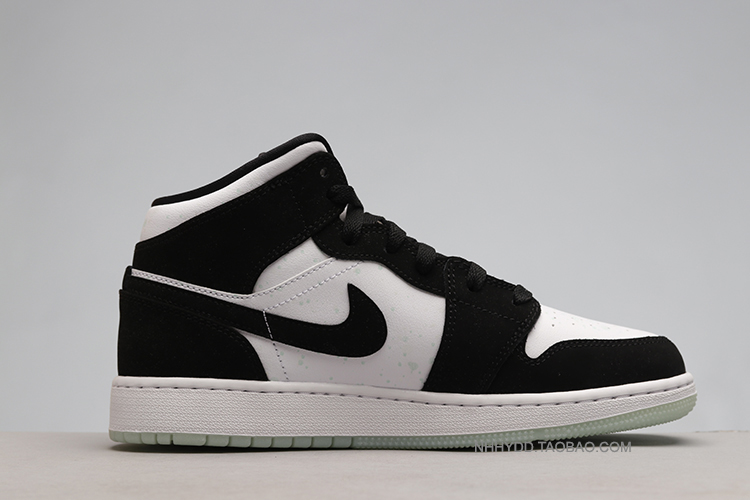 牛哄哄 Air Jordan 1 Mid SE AJ1 黑白熊猫泼墨夜光底 BQ6931-103 - 图0