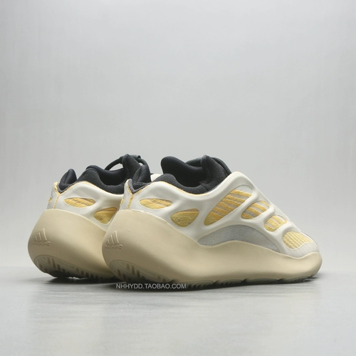 Кова ковара adidas yeezy boost 700 v3 safflower safflower кроссовки G54853