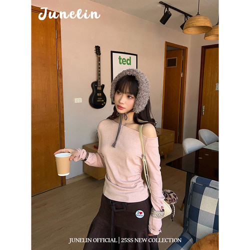 六月林 韩国博主同款温柔甜美风减龄少女显瘦斜肩针织上衣女修身 - 图2