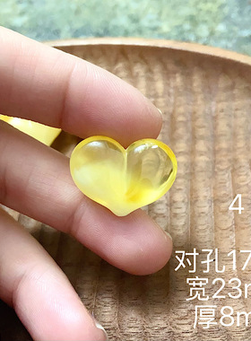 02天然蜜蜡屁桃爱心满蜜俏色鸡油黄金珀形状饱满基本无暇