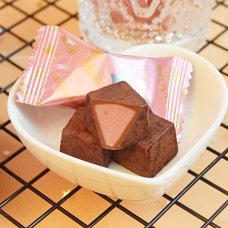 日本进口Meiji明治雪吻巧克力冬季限定礼盒装牛奶草莓夹心抹茶味,淘宝优惠券,粉丝福利购,淘宝优惠卷