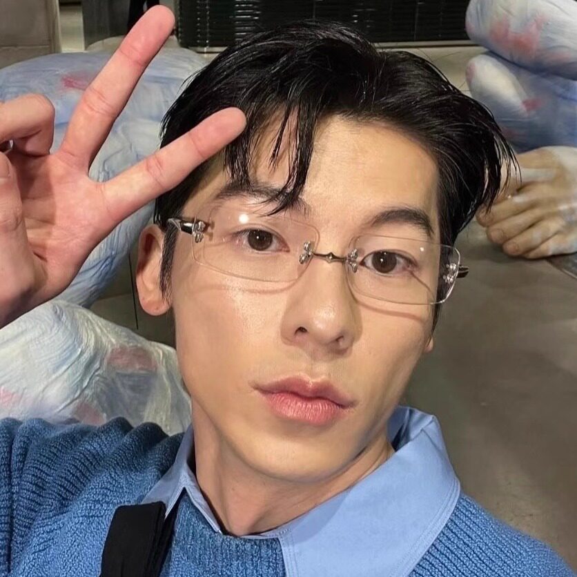 男士无边框金属银色方形复古商务眼镜防蓝光可配度数近视平光镜潮 - 图1