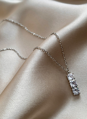 爆闪一字锆石吊坠项链女夏新款