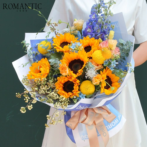 Выпускной сезон Lotus Lotus Designer цветы вспыхнули в дверь в тот день, чтобы забронировать Пекин, чтобы забронировать цветы