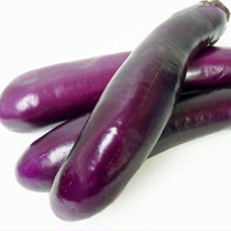 Natural jade Finely Carved Eggplant Pendulum with vivid simulation Vegetable Jade Pendulum Pieces Ornamental Chite to Play Pieces