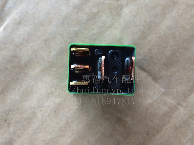 Isuzu condenser air conditioning relay Qingling 700P mixer truck pump truck Sany Zhonglian
