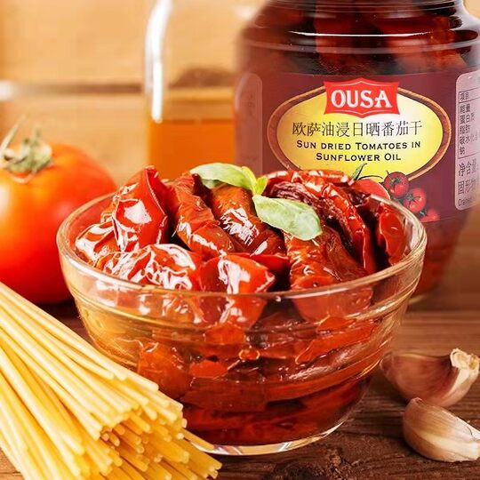 Italian Osage sun-dried tomatoes in oil 690g