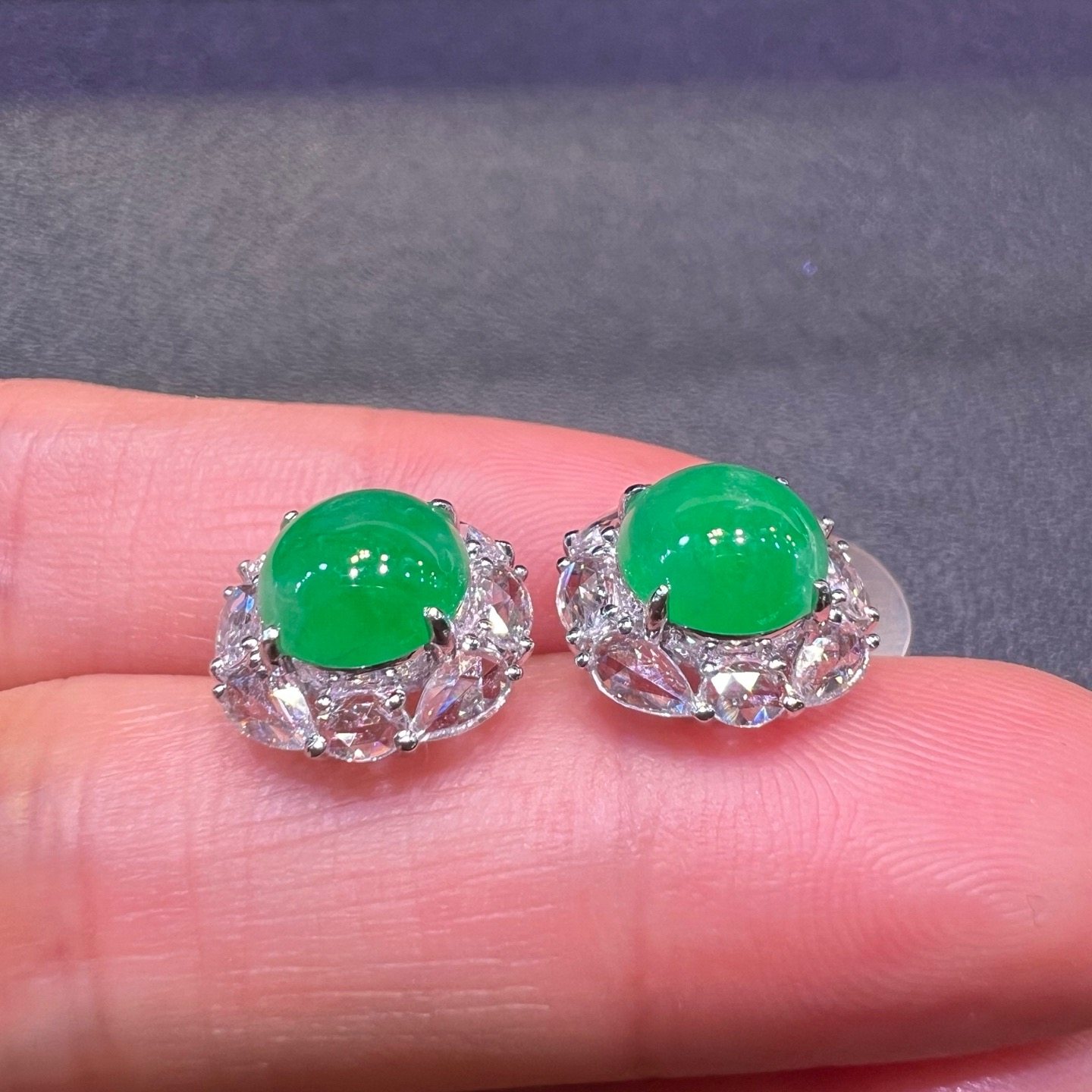 18K金钻镶嵌冰种起光阳绿翡翠蛋面耳钉耳饰时尚百搭A货,淘宝优惠券,粉丝福利购,淘宝优惠卷