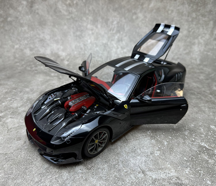 BBR 1：18  法拉利Ferrari F12 TDF限量版仿真合金全开汽车模型 - 图3