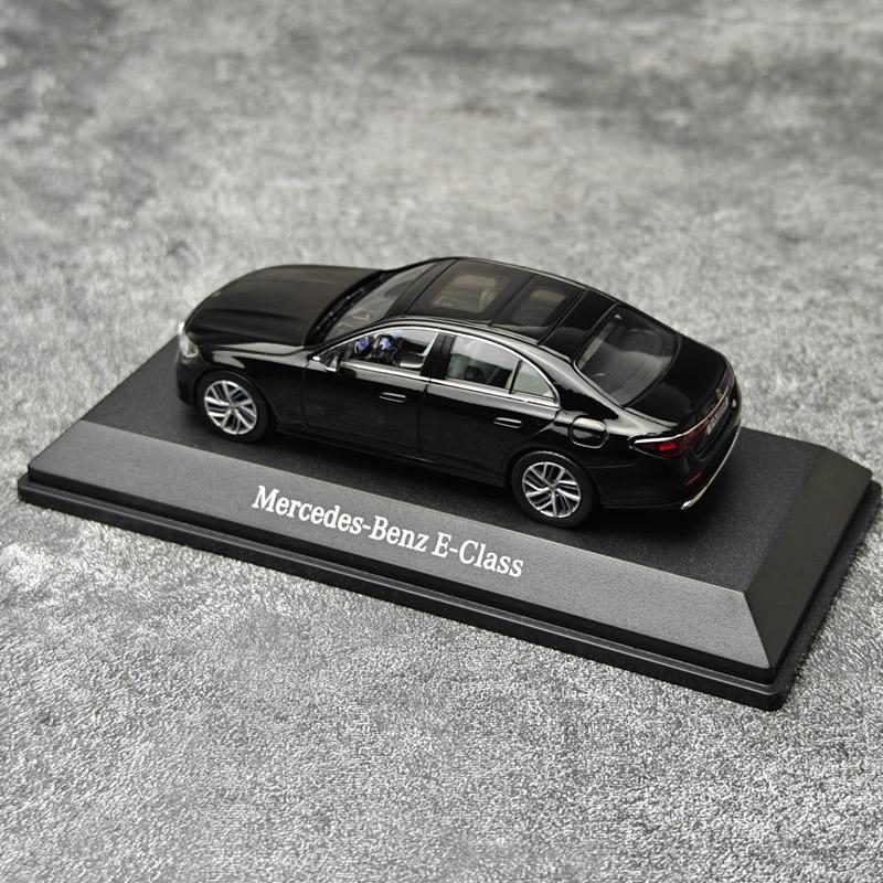 ISCALE 1:43奔驰 E450 W214 E-Klasse 仿真合金汽车模型 - 图3