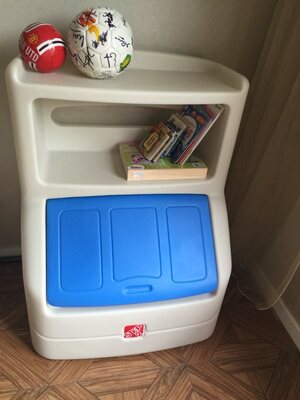 step 2 toy box with bookshelf