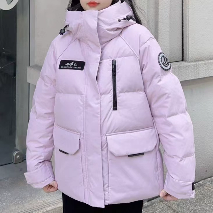 波家极寒90鹅绒户外25新款冬羽绒服女短连帽宽松保暖B250242402 - 图2