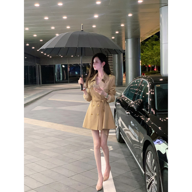 Sun Yaqiao Chelsea ດູໃບໄມ້ລົ່ນຄົນອັບເດດ: ຍາວແລະສັ້ນຄົນອັບເດດ: ແອວສອງເຕົ້ານົມສອງເຕົ້ານົມ khaki windbreaker jacket