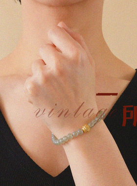 一所精致小众串珠手链弹力手镯