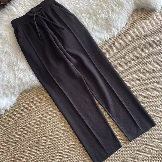 ໂສ້ງຂາກວ້າງຂອງຜ້າໄຫມ cashmere ມີແອວ elastic ແລະສາຍແອວກະເປົ໋າ