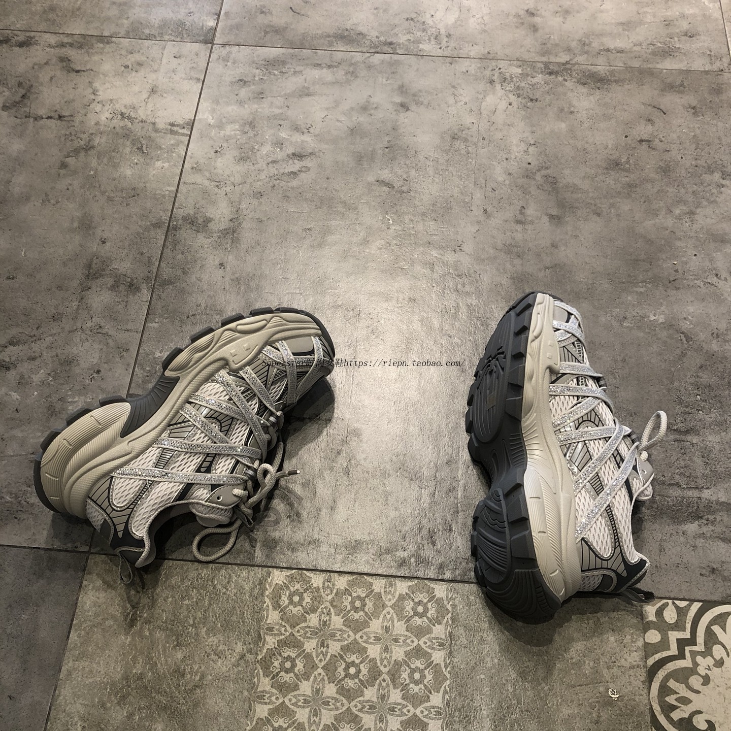 2026新款韩版厚底老爹鞋女时尚百搭水钻网面拼接舒适休闲运动鞋,淘宝优惠券,粉丝福利购,淘宝优惠卷