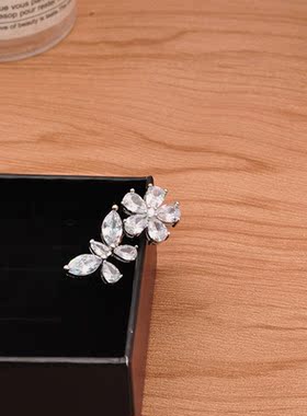 镀真金蝴蝶流苏花朵不对称戒指