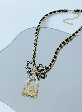 皮质拼接时尚风吊坠锁骨链