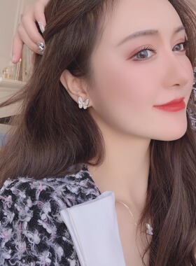 宝藏单品白母贝蝴蝶项链
