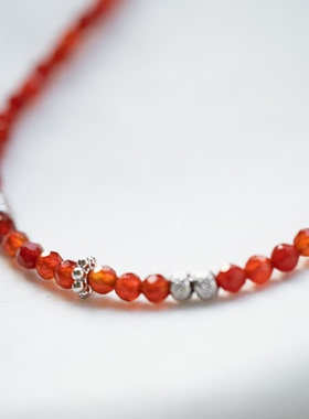 天然红玛瑙串珠项链新中式本命年叠戴锁骨链钛钢不掉色生日礼物