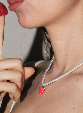 LLab限定珍珠草莓项链