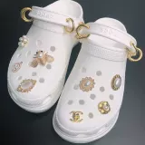 Crocs, золотой аксессуар, туфли, пряжка для обуви из жемчуга, делается под заказ