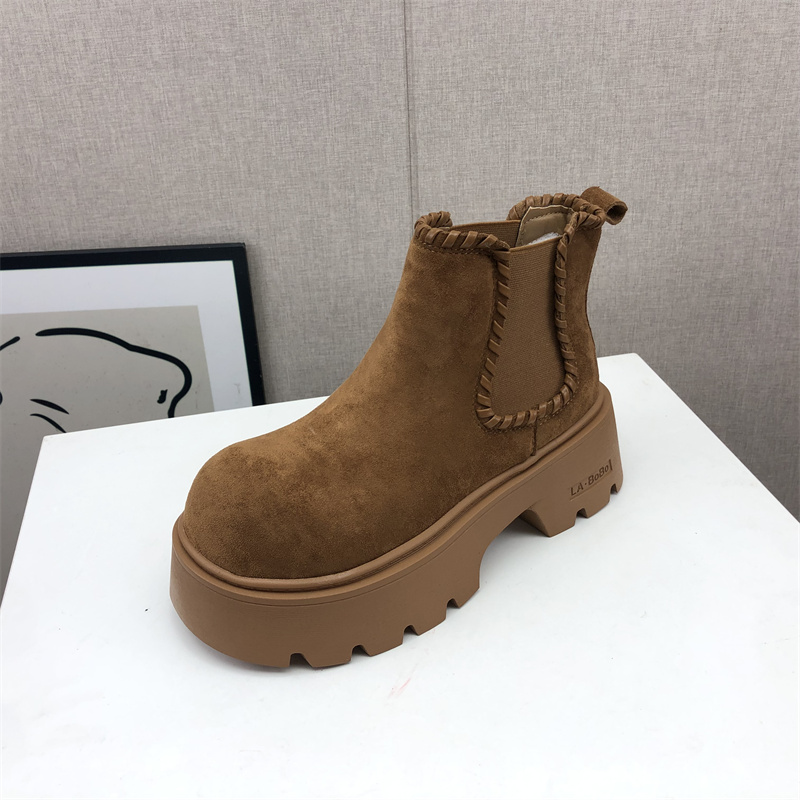 品牌撤柜2025秋季新款断码处理时尚女鞋百搭松糕底短筒加绒马丁靴 - 图2