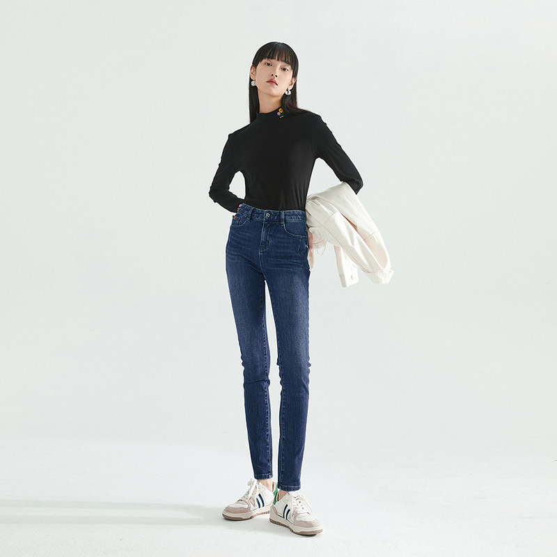 茵曼黑色长袖t恤弹力修身打底衫 茵曼筱茵T恤