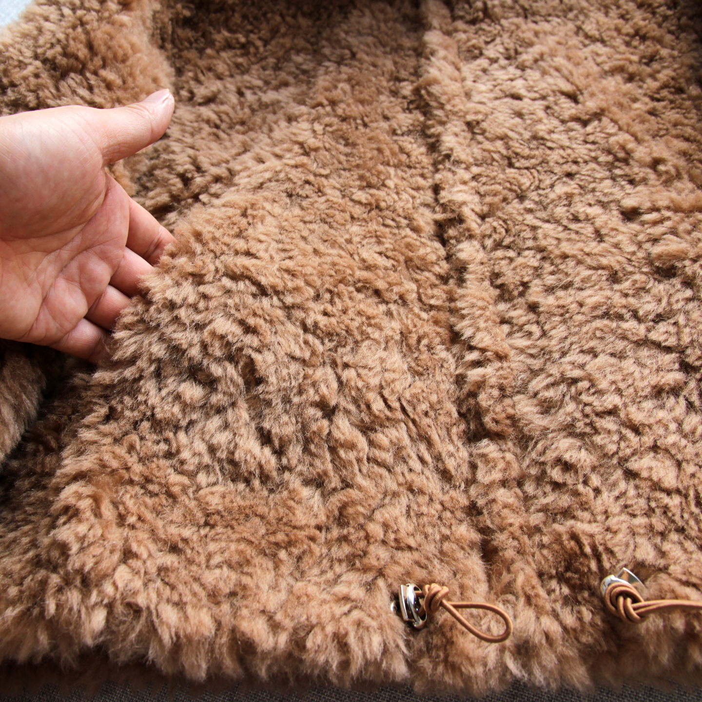 2025年进口澳洲全羊毛皮草外套短款立领颗粒复合皮毛一体皮草大衣 - 图2