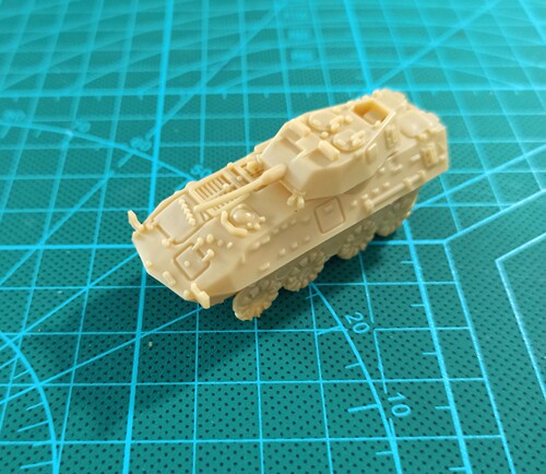 成品1:144拇指大小模型美国LAV25轮式装甲车满50包邮 - 图0