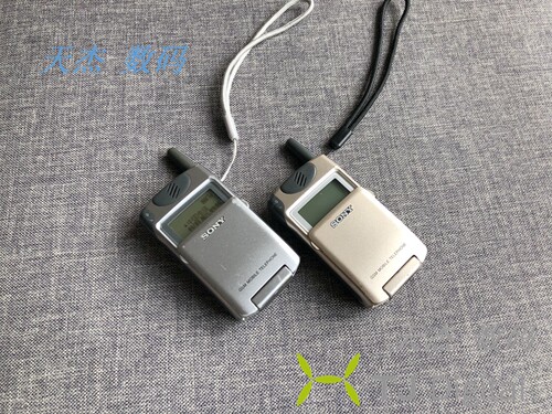 Sony/索尼CMD-Z18  Z18 原装收藏之选 经典翻盖 时尚小巧功能正常 - 图2