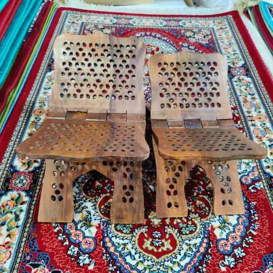 Large solid wood imported from Pakistan, pure handmade reading stand, walnut wood bookshelf, whole solid wood carving workmanship