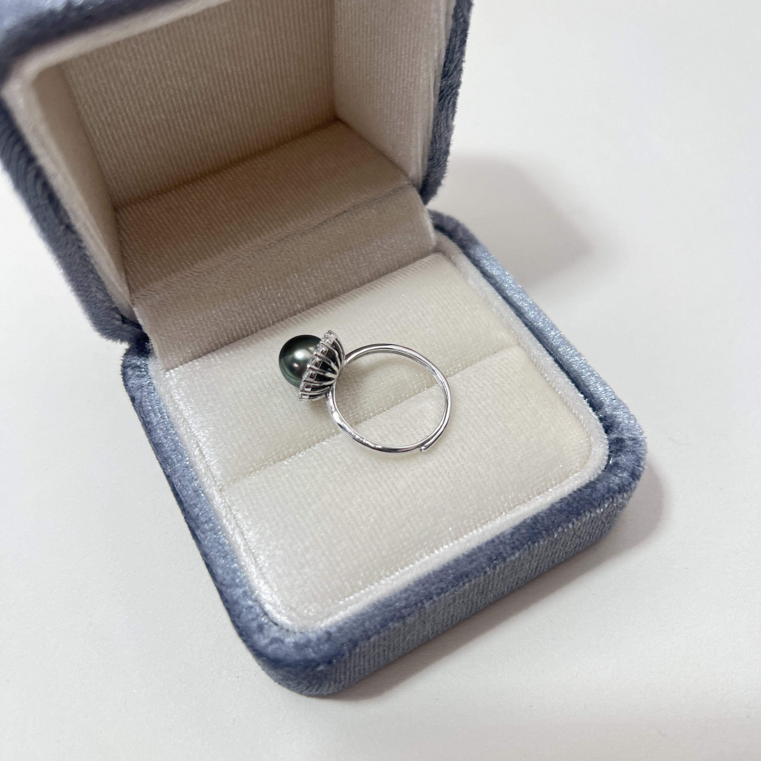 Tahitian black pearl S925 sterling silver sunflower ring, light luxury and high-end gift to girlfriend and best friend with seawater pearls