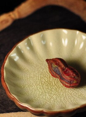 亚光精品雕件天然玛瑙花生