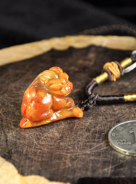 项链鸡油黄北票战国红吊坠