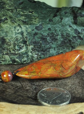 精品随形北票战国红缟玛瑙吊坠