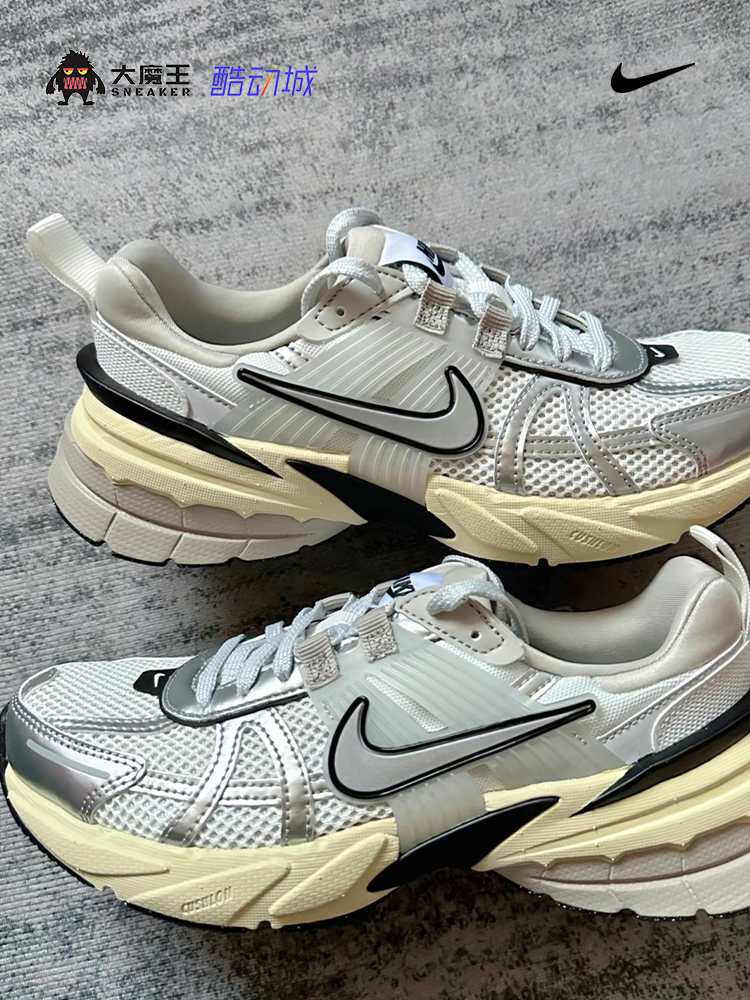 Nike耐克女鞋V2K RUN健身复古透气老爹休闲机能跑步鞋FD0736-100 - 图2