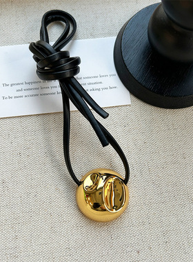 轻奢感皮绳不规则圆吊坠项链小众设计感时髦锁骨链冷淡风立体中性