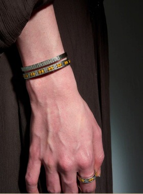 秋冬新款彩色穿线双层手镯女法式复古小众设计日常简约手环