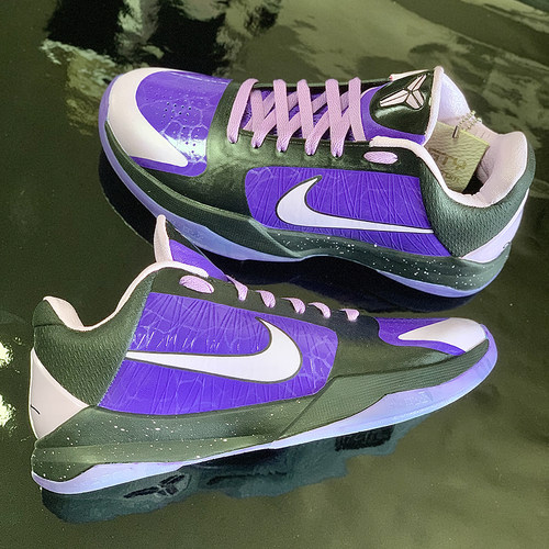 STY定制Nike Kobe5 ZK5科比5 X光万圣节紫色耐克篮球鞋浓眉哥上脚 - 图1
