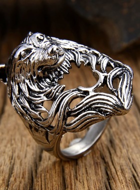 时尚钛钢戒指 欧美复古霸气狼头钛钢戒指  镂空狼头戒指指环