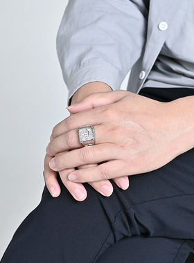 时尚钛钢戒指 欧美复古皇冠钛钢戒指 方形印章皇冠钛钢戒指指环