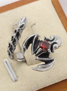 时尚钛钢男款戒指 欧美复古镶钻立体蝎子戒指 天蝎座钛钢戒指指环