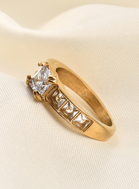 时尚钛钢戒指 欧美简约7MM方形镶锆戒指 情侣镶钻钛钢戒指指环