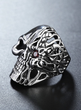 时尚钛钢男款戒指 欧美个性复古红眼独眼骷髅头钛钢戒指潮男指环