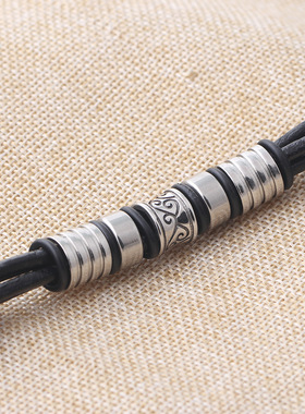 时尚风钛钢黑色皮手镯