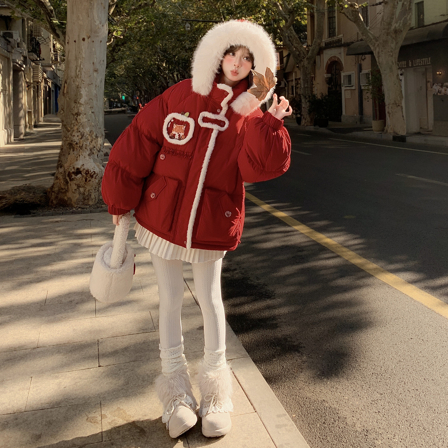 森女部落红色新年圣诞90%白鸭绒羽绒服女冬2026新款保暖连帽外套