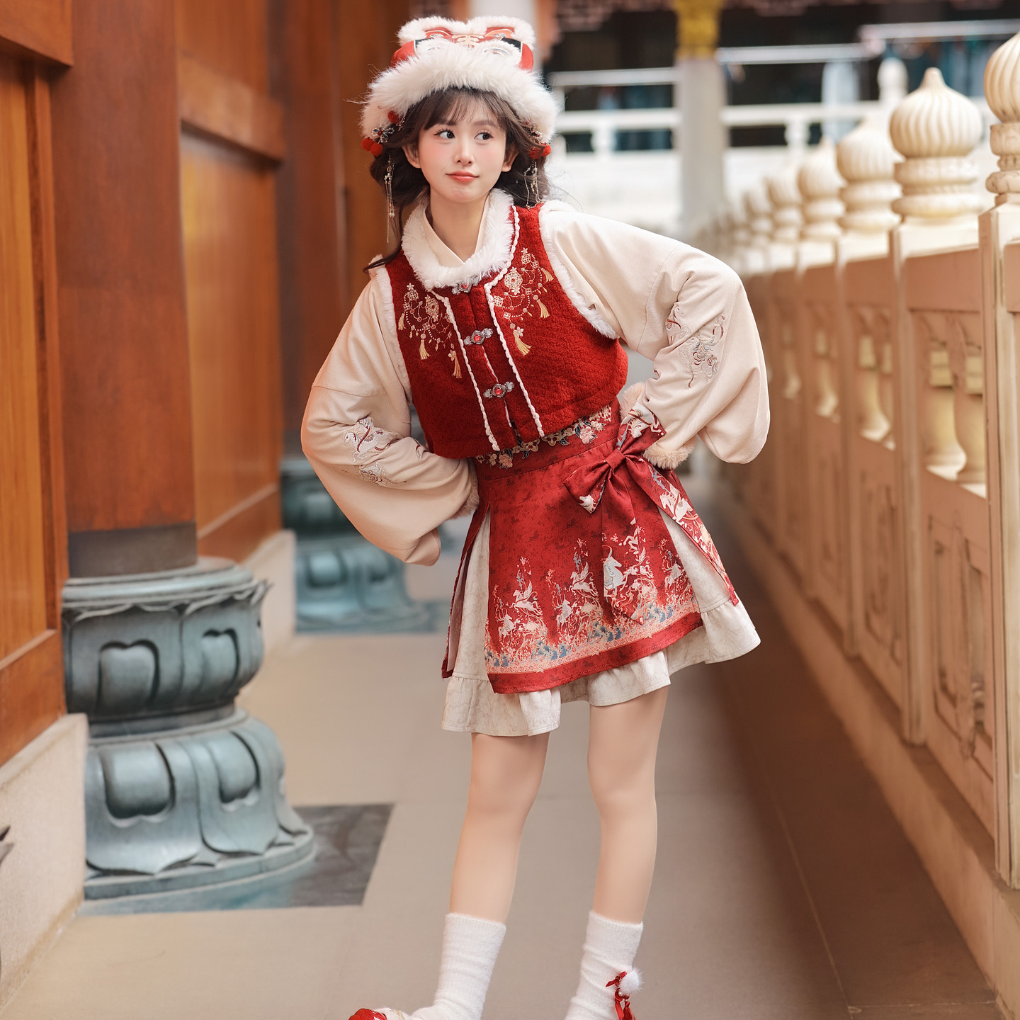 森女部落新年红国风加绒重工刺绣马甲女2025新款新中式背心套装冬,淘宝优惠券,粉丝福利购,淘宝优惠卷